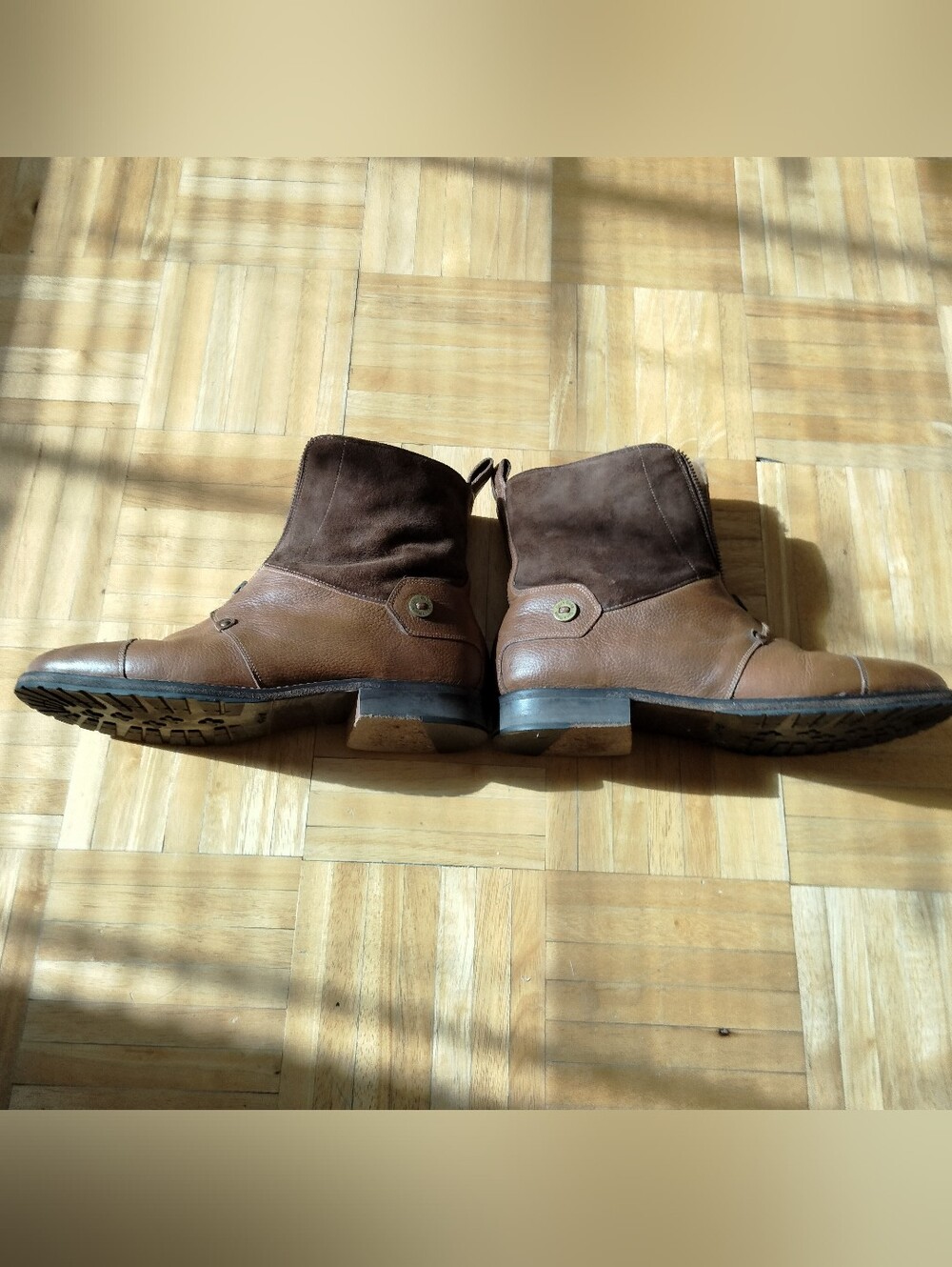 Cole Haan Women's Brown Leather Shearling Zip Ankle Boots 9 1/2 B - Picture 6 of 16